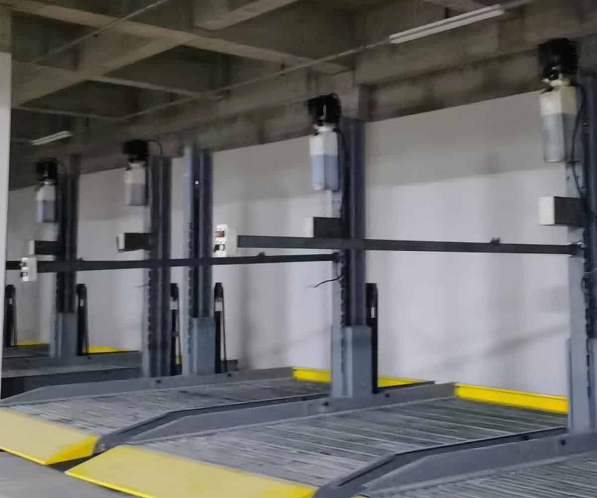 兩柱簡易類機械停車設(shè)備長租.jpg